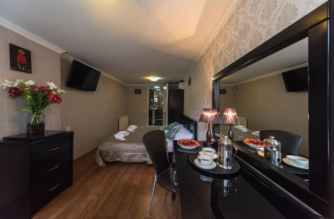 Gold Star Hotel Tiflis Exterior foto